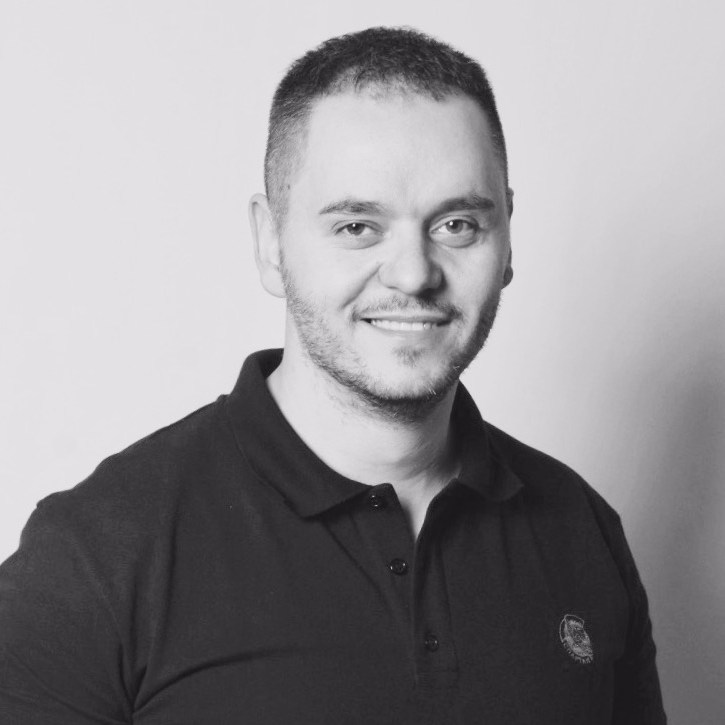 Osnivač Nenad Kovačev Web i grafički dizajner